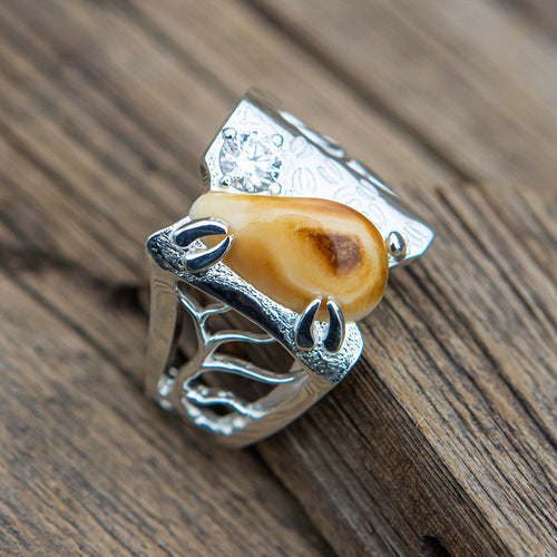 Imperial Diamond Racks & Tracks elk ivory ring in platinum with natural diamonds — Volakai