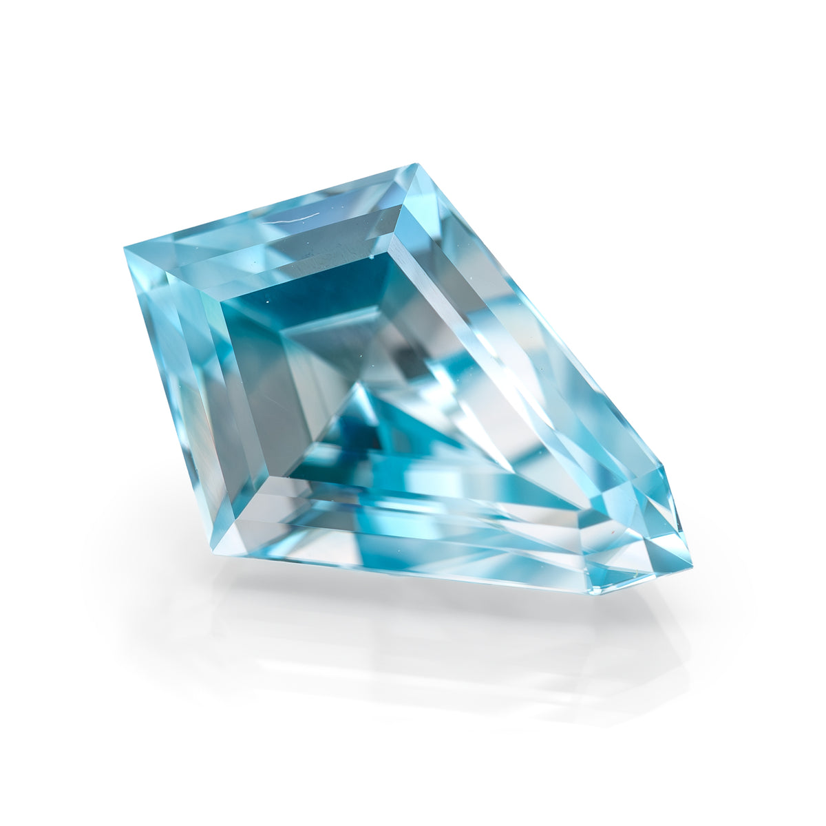 4.55 ct Natural Zircon — Fancy 13.2 × 9 mm (Bi-Color)